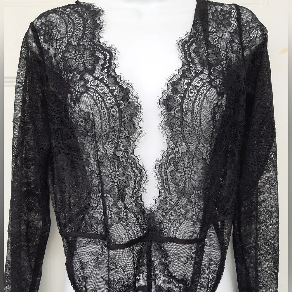 Lace Bodysuit - Picture 4 of 5